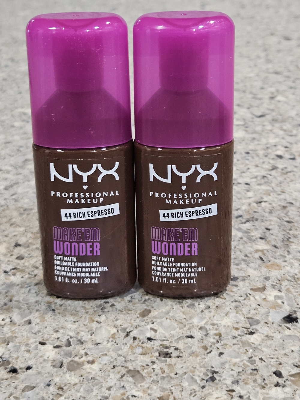 NYX Make 'Em Wonder Foundation - Rich Espresso with Pink Cap